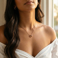 Thumbnail for Halskette mit verbundenen Ringen & Kristallen