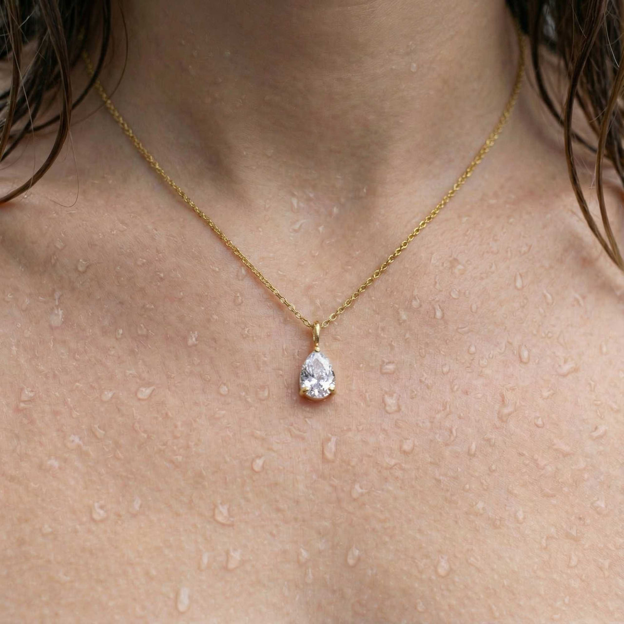 Astra Tropfen Halskette