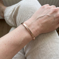 Thumbnail for Armband mit spruch — getragen, echte Größe, Roségold | SKU: cp-rg
