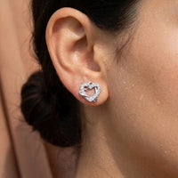 Thumbnail for Herz ohrstecker silber — Nahaufnahme der Details, Silber | SKU: 4478648-platinum-plated-clear