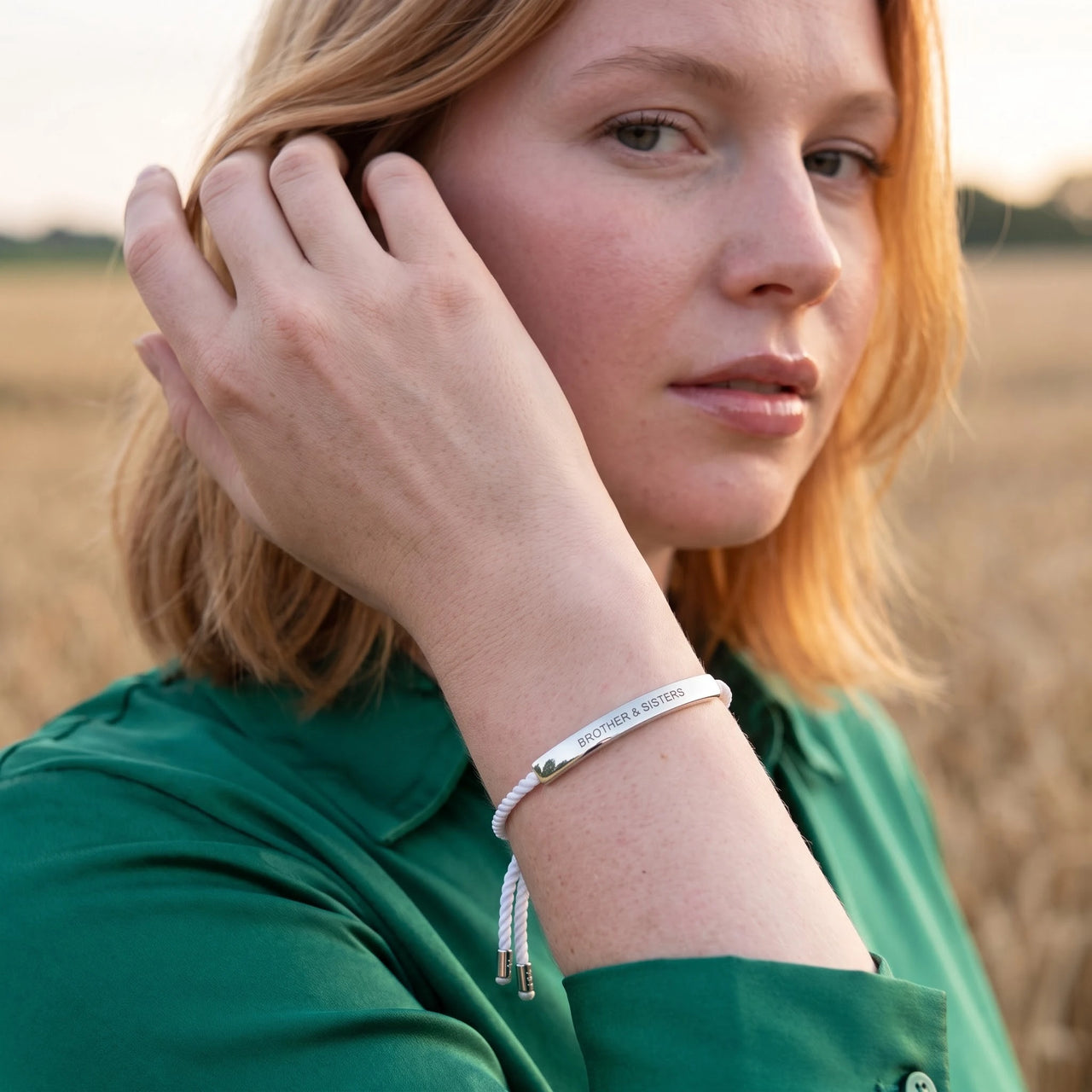 Textilarmband — getragen im Alltag, Silber | SKU: laperle-wg