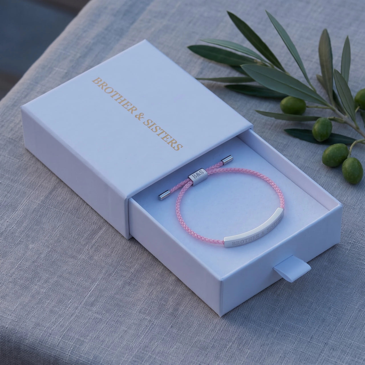 Stoffarmband — in der Geschenkbox, Silber | SKU: lecorail-wg