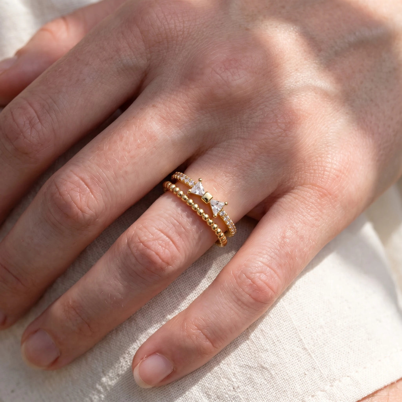 Ring verstellbar — Nahaufnahme der Details, Gold | SKU: lepapillon