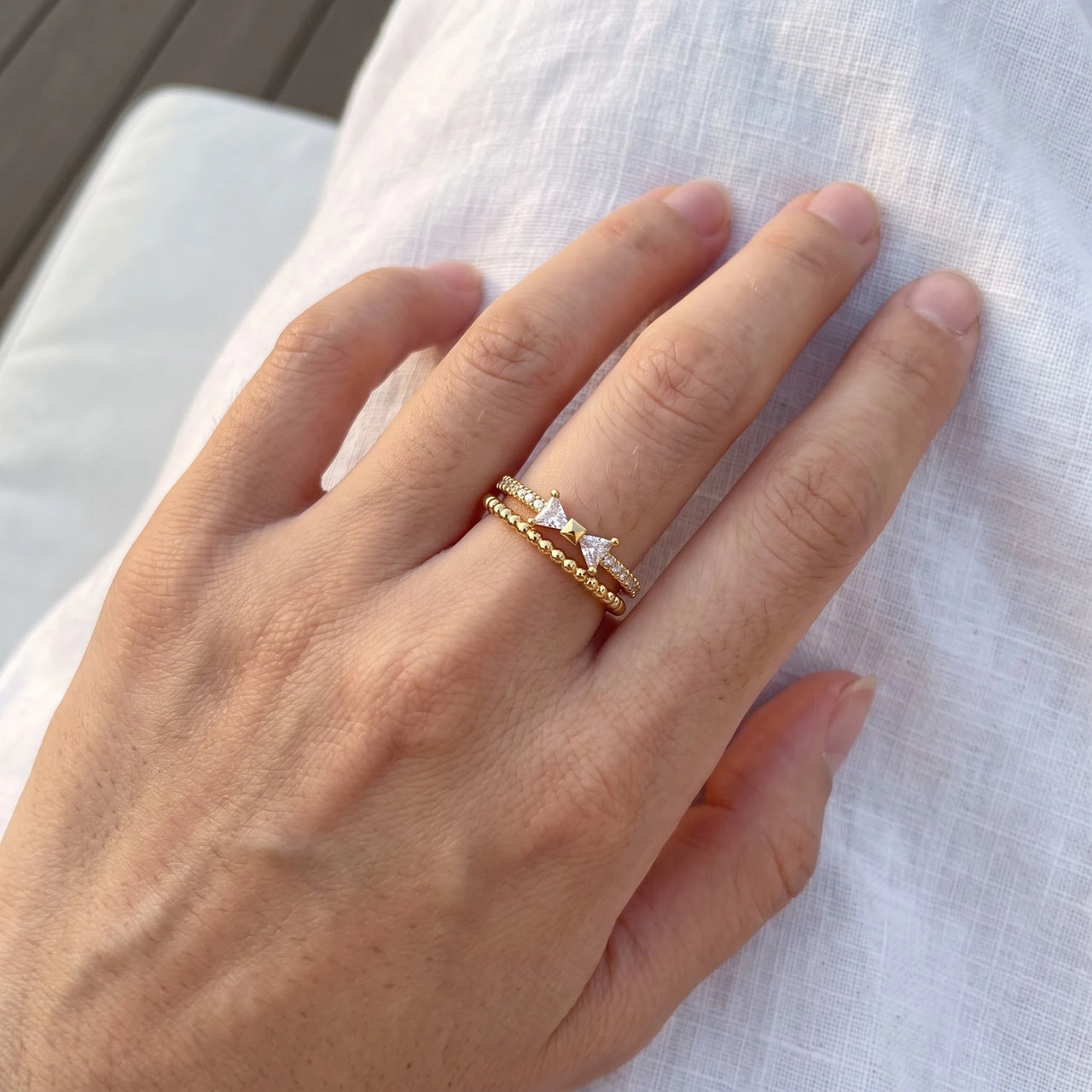 Ring mit zirkonia — getragen, echte Größe, Gold | SKU: lepapillon