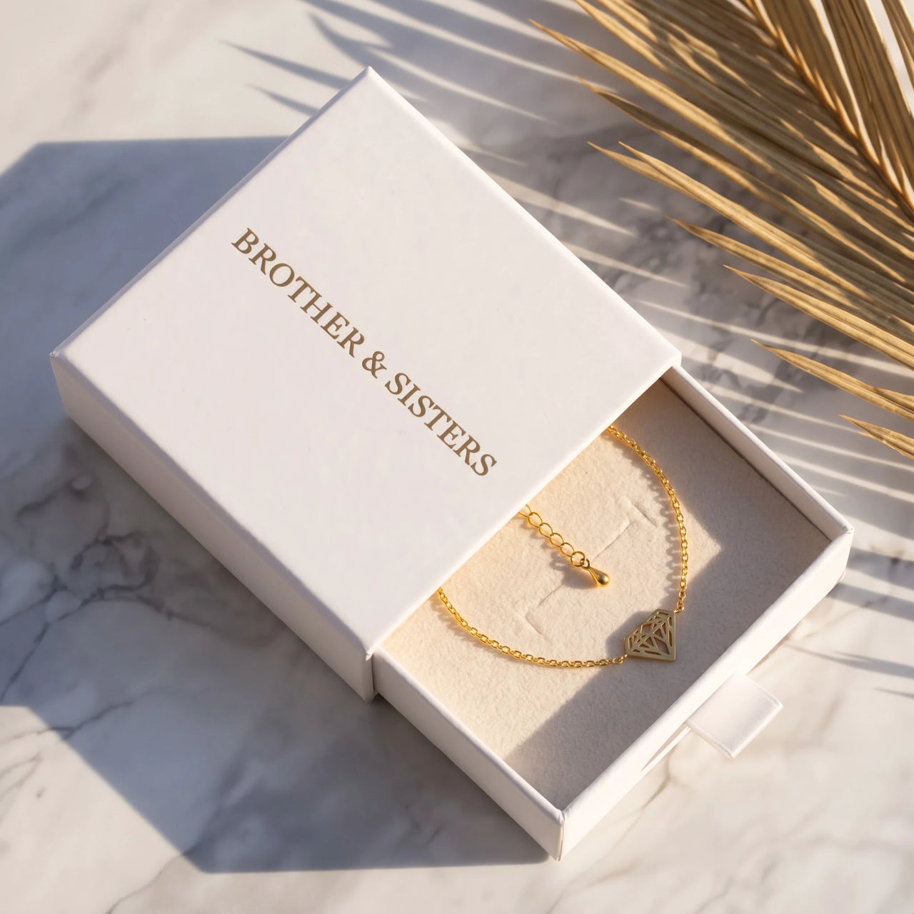 Wasserfester schmuck — in der Geschenkbox, Gold | SKU: 11662607-gold