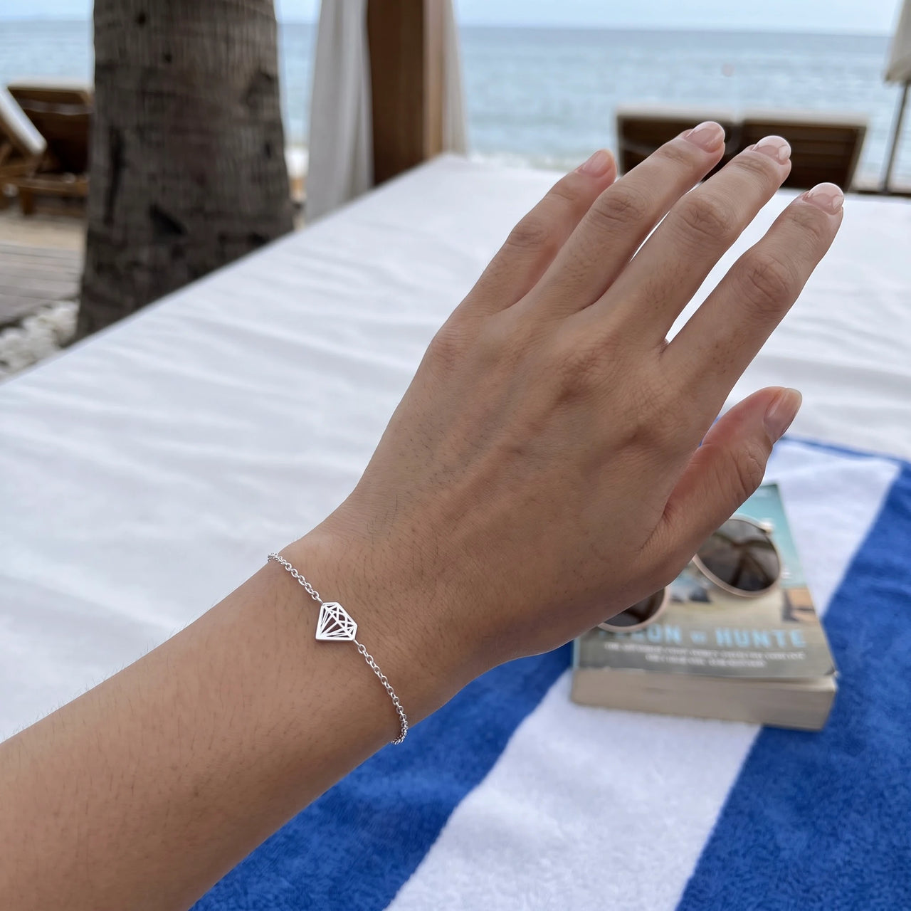 Armband minimalistisch — getragen, echte Größe, Silber | SKU: 11662607-white-gold