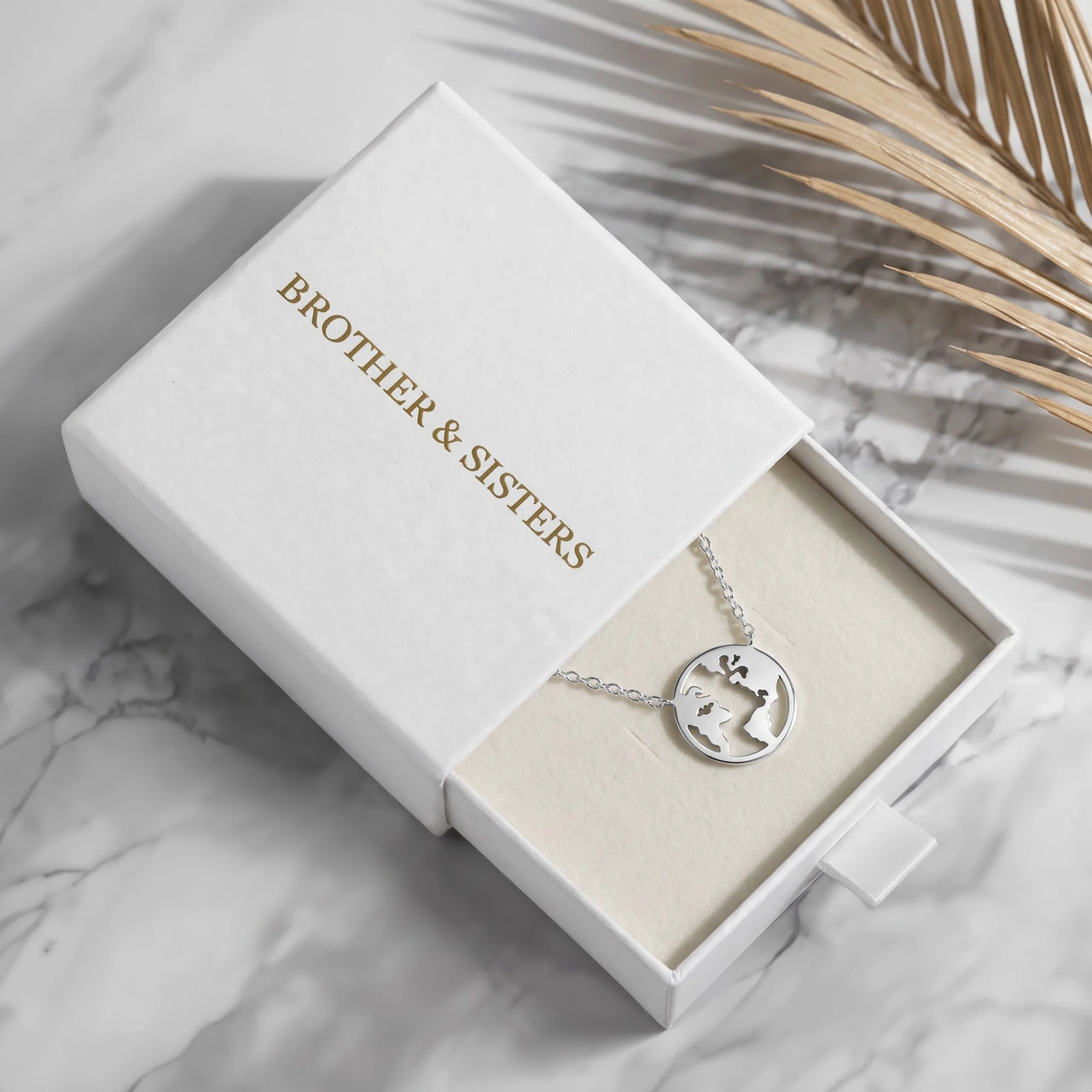 Weltkugel kette — in der Geschenkbox, Silber | SKU: 22173453-white-gold