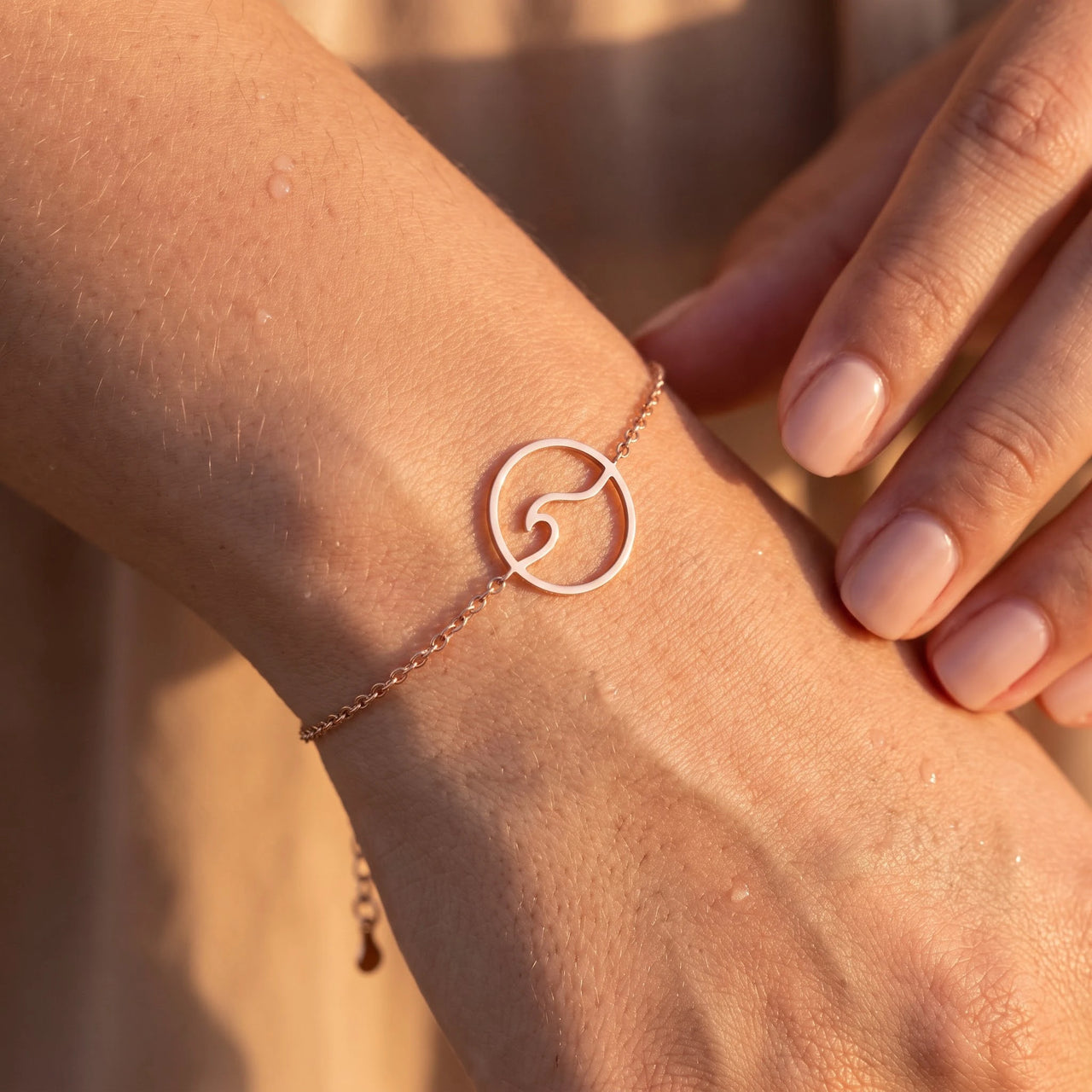 Meer armband — Nahaufnahme der Details, Roségold | SKU: 17429078-rose-gold