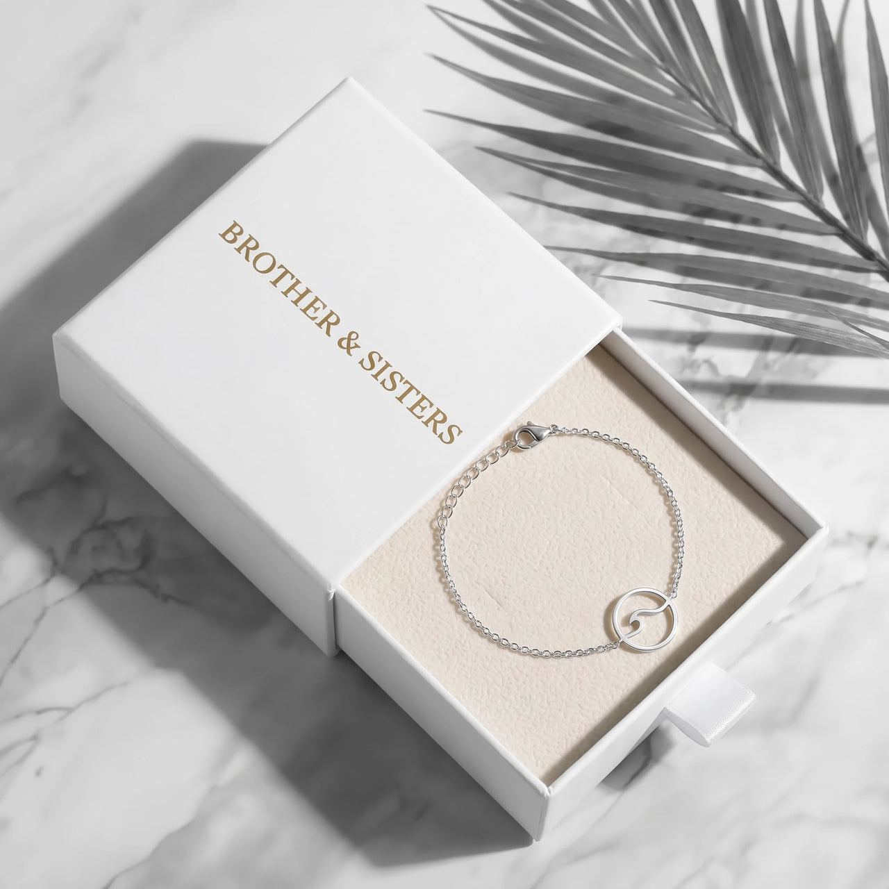 Welle armband — in der Geschenkbox, Silber | SKU: 17429078-white-gold