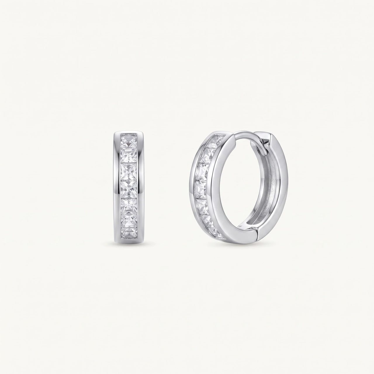 Kleine creolen silber — Produktfoto auf weißem Hintergrund, Silber | SKU: 22023999-rhodium