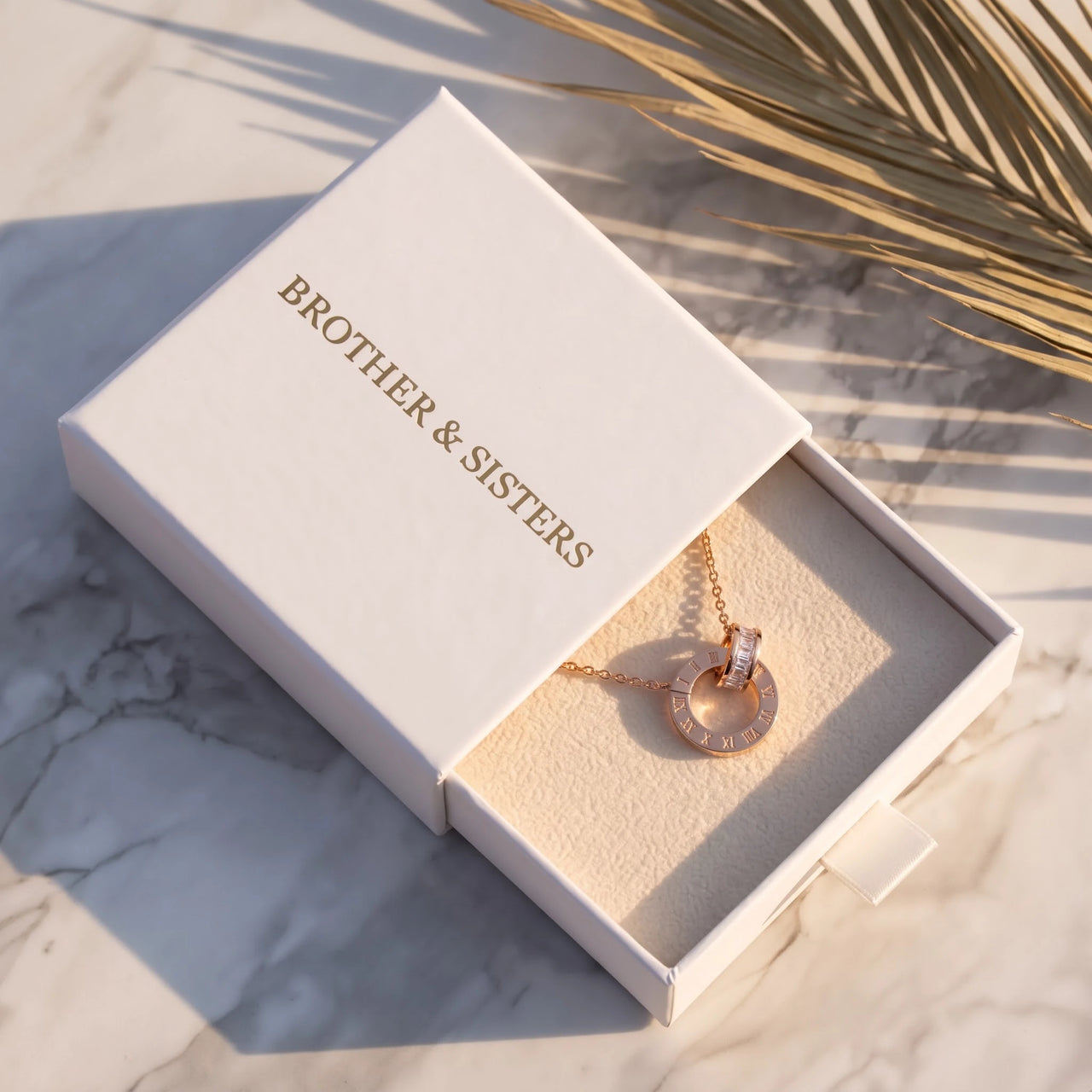 Wasserfester schmuck — in der Geschenkbox, Roségold | SKU: 25535378-rose-gold