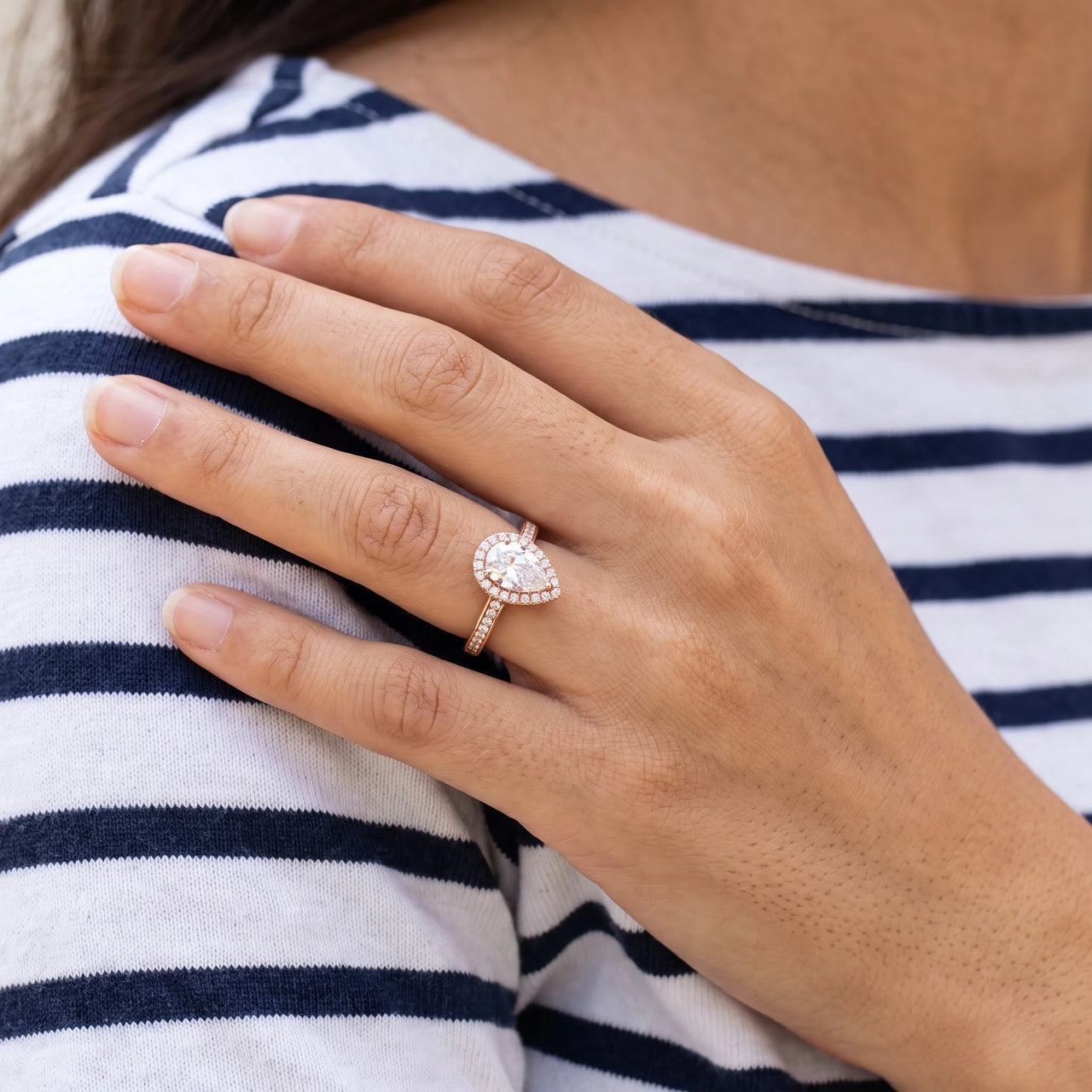 Halo ring — Nahaufnahme der Details, Roségold | SKU: 505162-4.5-rose-gold