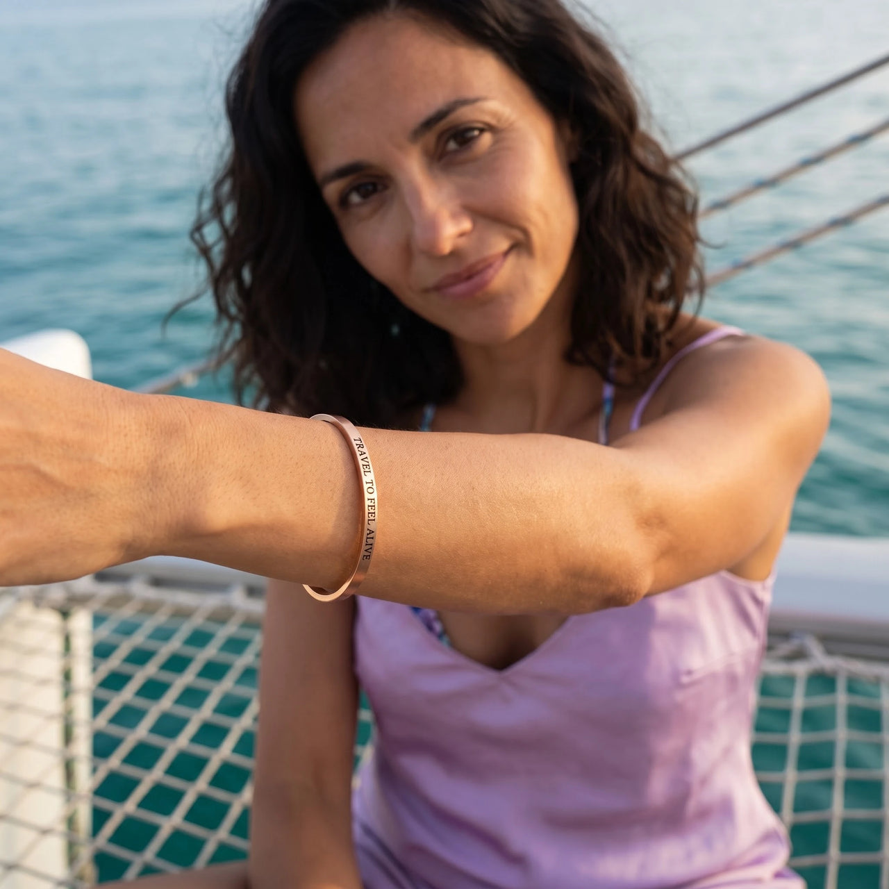Reise armband — getragen an einem entspannten Tag, Roségold | SKU: ttfa-rg