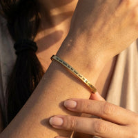 Thumbnail for Wasserfester schmuck — Nahaufnahme der Details, Gold | SKU: 9864184-gold